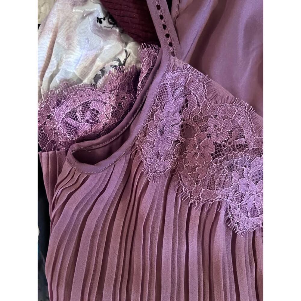 White House Black Market Tops Blouses Dark Floral Ruffles Polo XS 4 6 Office - Picture 6 of 10